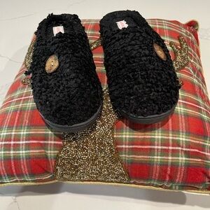 AEROSOLES Black Plush Slip-On House Shoes Women’s 7.5